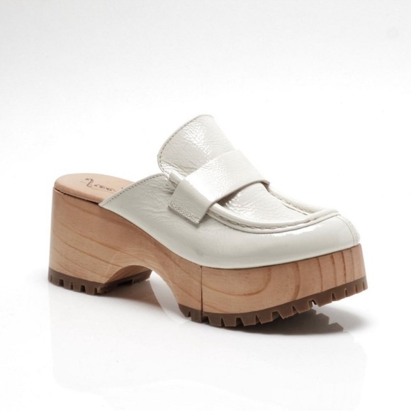 NWOB Free People Corbin Loafer Leather Clog Heel Size 8 - Picture 4 of 7